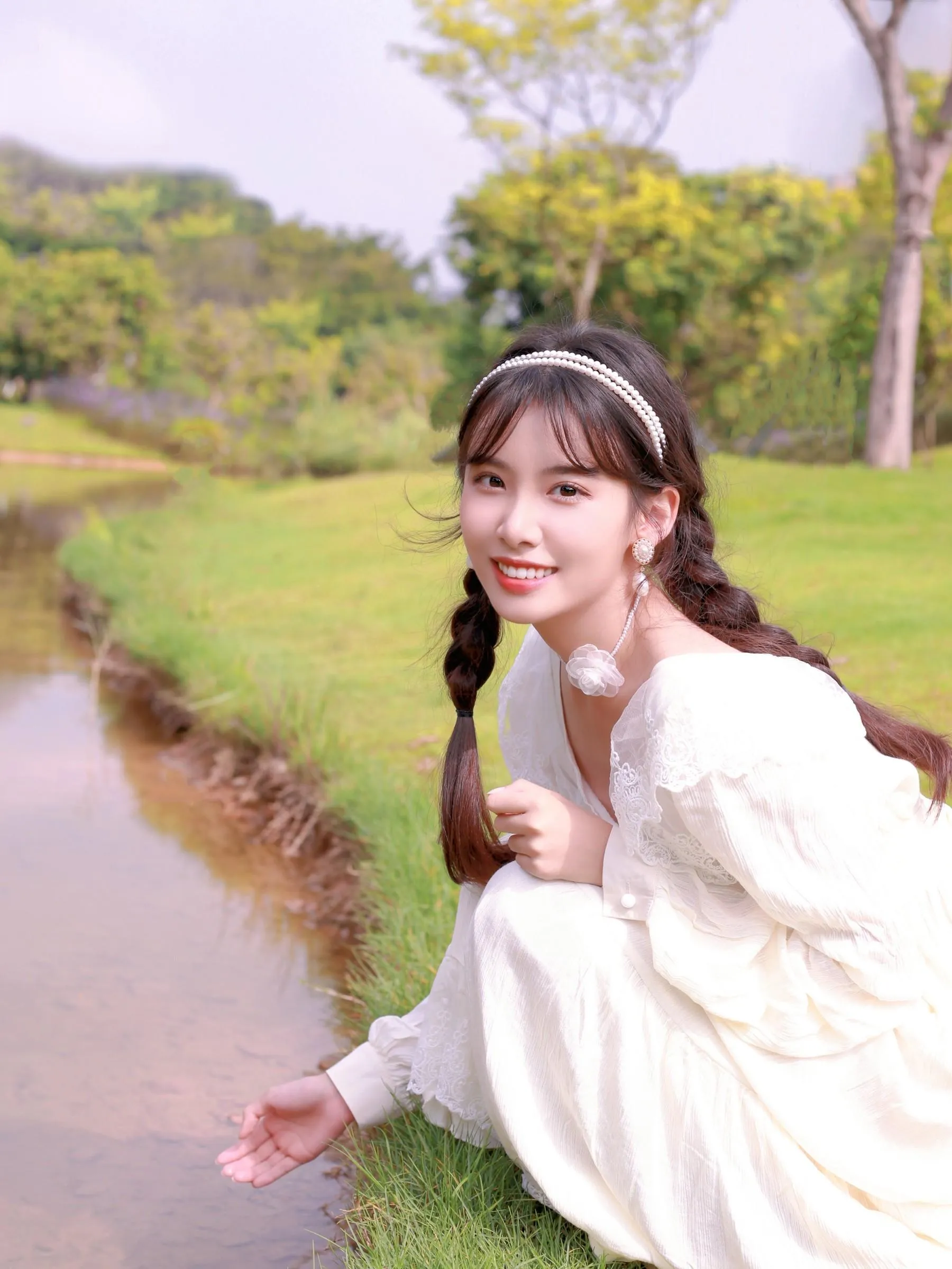[YITUYU艺图语]2022.09.10 温柔少女 小愉不是鱼 [24P]插图